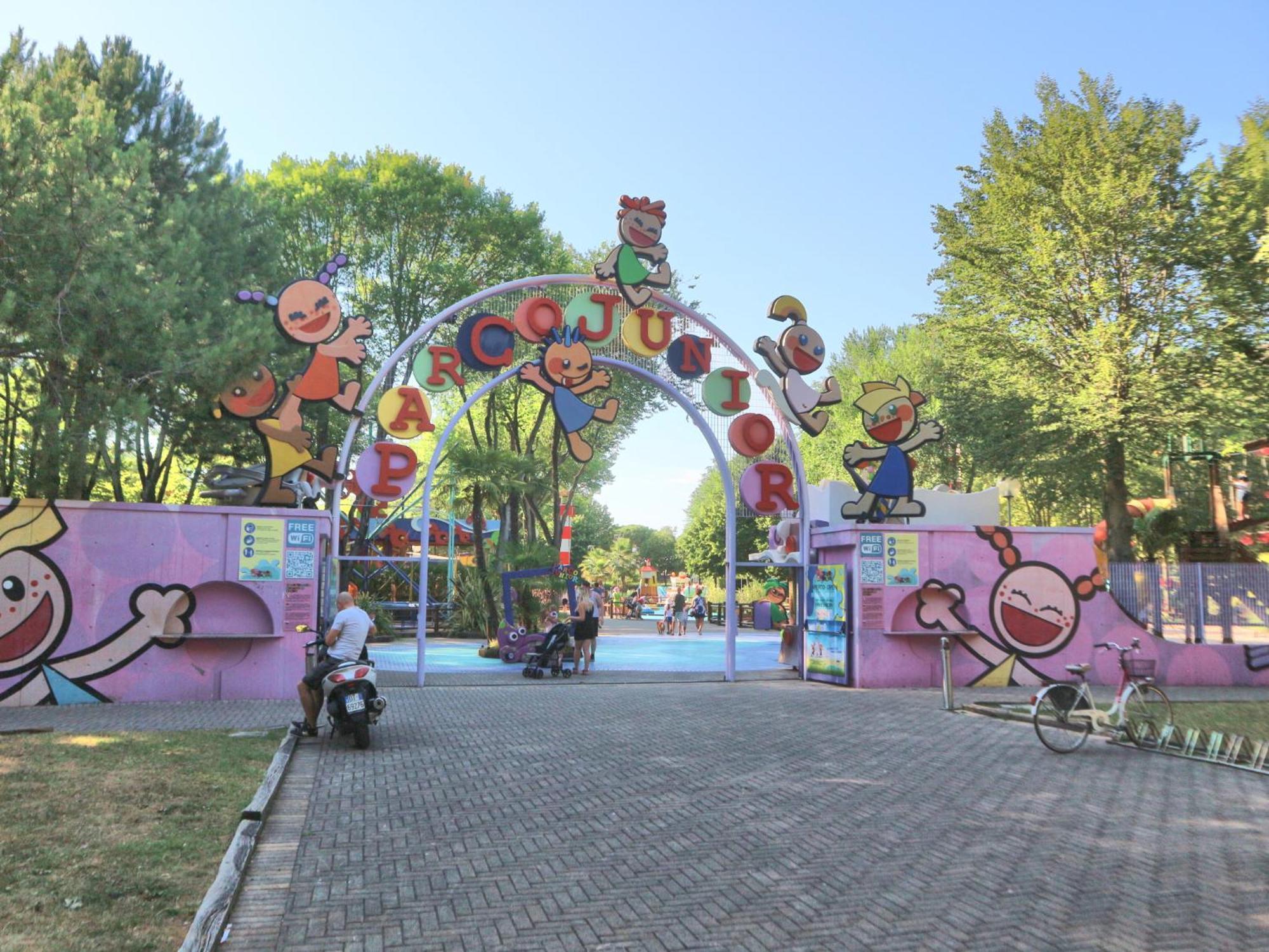 Apartament Alideco Lignano Sabbiadoro Zewnętrze zdjęcie